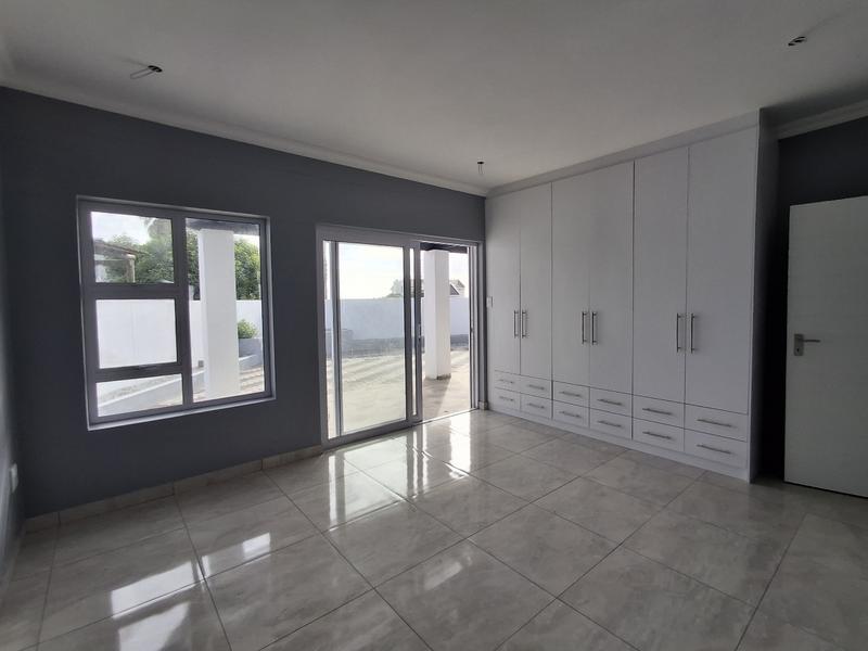 3 Bedroom Property for Sale in Golden Mile Western Cape